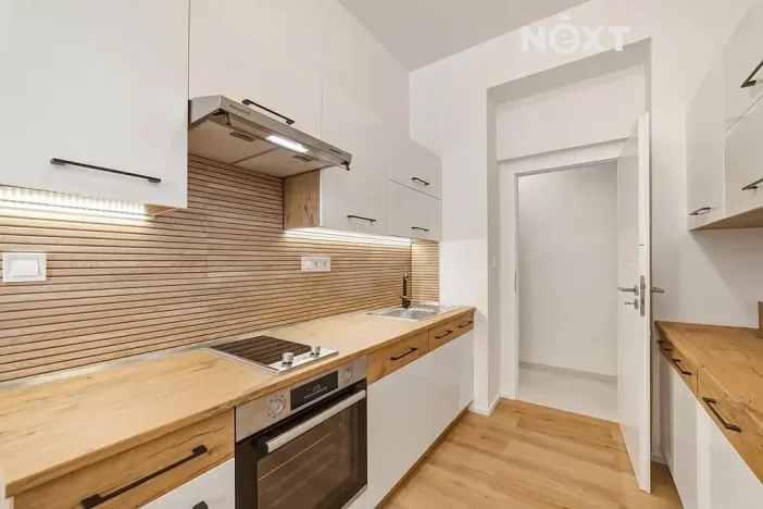 Pronájem bytu 2+kk, Praha - Vysočany, Kolmá, 34 m2