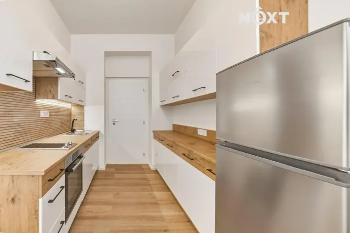 Pronájem bytu 2+kk, Praha - Vysočany, Kolmá, 34 m2