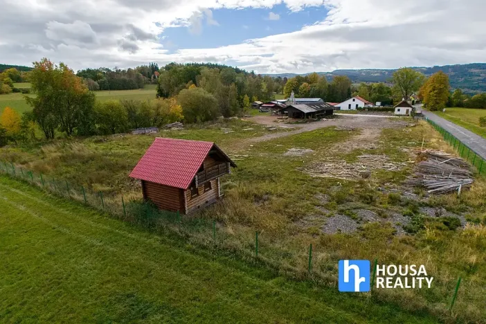 Prodej výrobních prostor, Strašín, 10239 m2