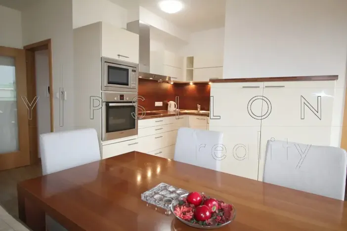 Pronájem bytu 2+kk, Praha - Smíchov, Na Zatlance, 55 m2