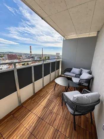 Pronájem bytu 2+kk, Brno, Bratislavská, 52 m2