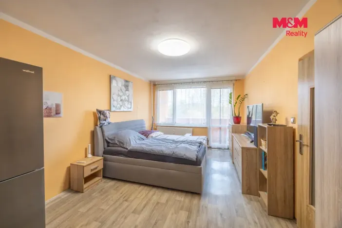 Prodej bytu 1+1, Klatovy - Klatovy IV, Za Tratí, 42 m2