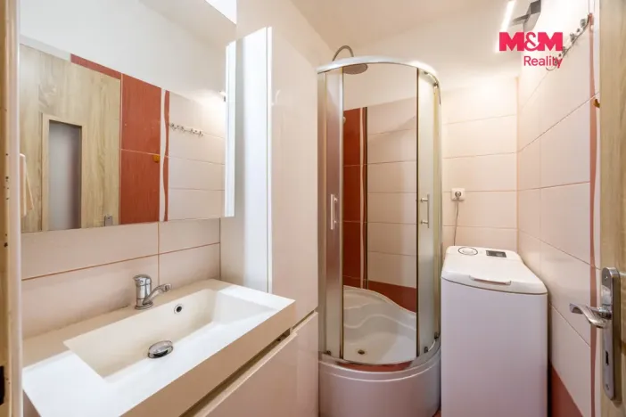 Prodej bytu 1+1, Klatovy - Klatovy IV, Za Tratí, 42 m2