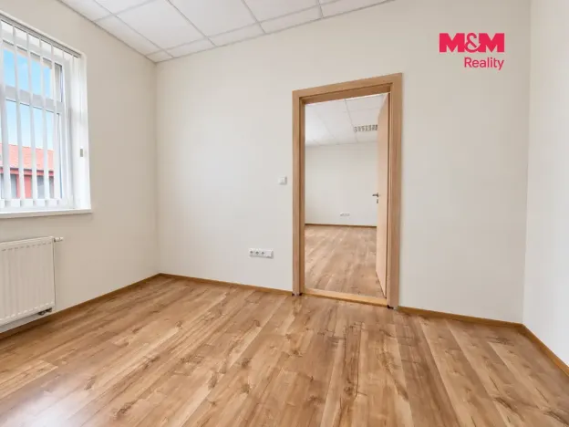 Pronájem kanceláře, Úvaly, 208 m2