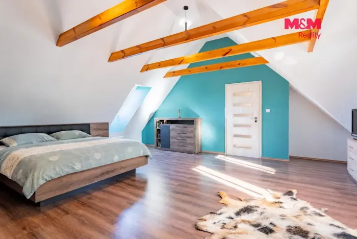 Prodej rodinného domu, Lužnice, 180 m2
