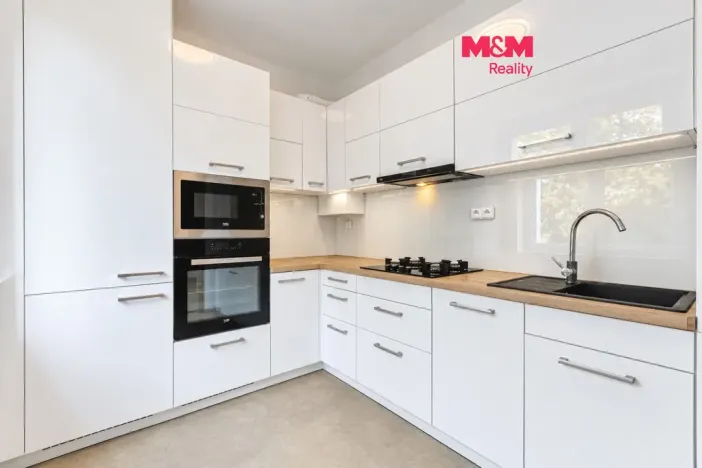 Prodej bytu 2+1, Klatovy - Klatovy III, Masarykova, 54 m2