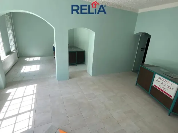 Pronájem obchodního prostoru, Liberec, Nitranská, 70 m2