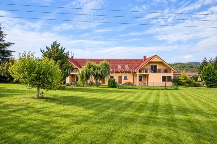 Prodej vícegeneračního domu, Předenice, 482 m2