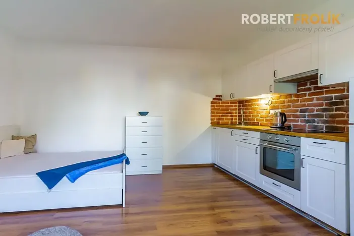 Pronájem bytu 1+kk, Svémyslice, 30 m2