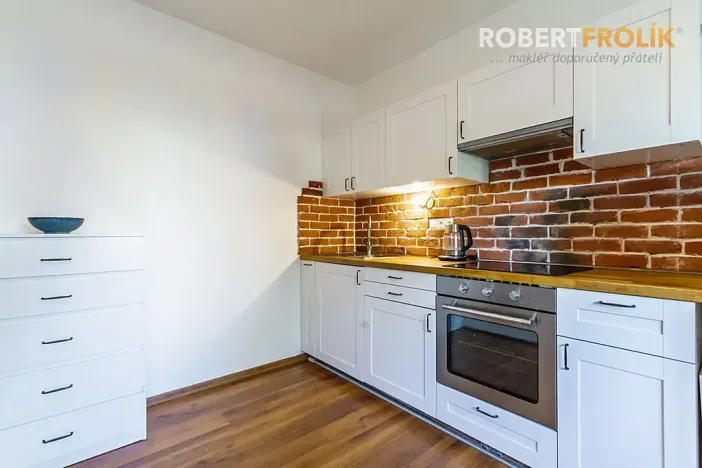Pronájem bytu 1+kk, Svémyslice, 30 m2