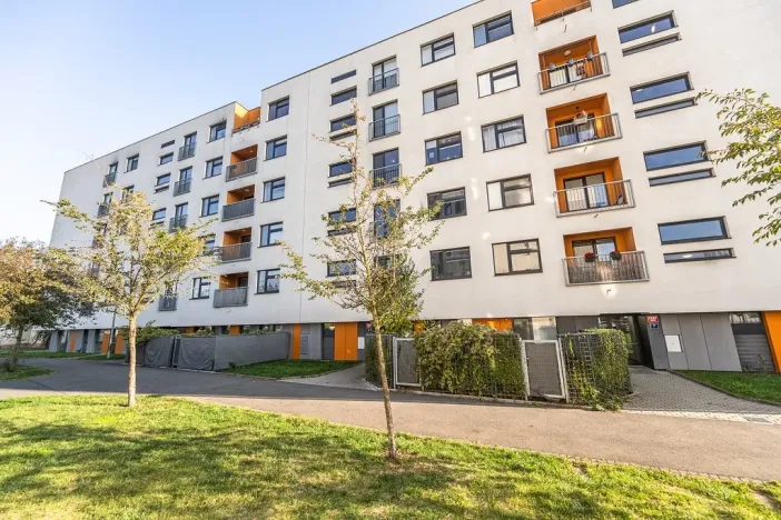 Pronájem bytu 2+kk, Praha - Uhříněves, Jindřicha Bubeníčka, 37 m2