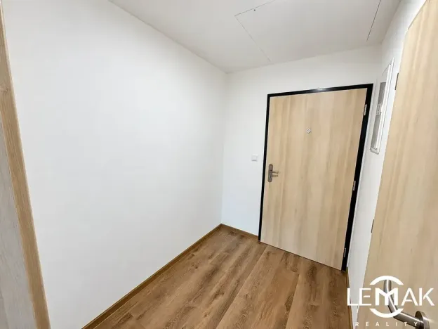 Pronájem bytu 1+kk, Olomouc, Varšavské nám., 35 m2