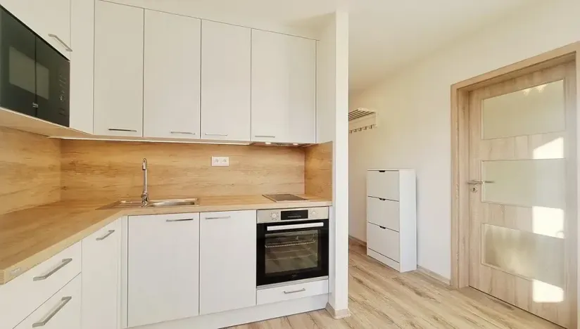Pronájem bytu 1+1, Brno, Štouračova, 32 m2