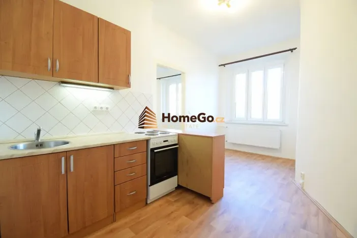 Pronájem bytu 2+kk, Praha - Nusle, Lounských, 46 m2