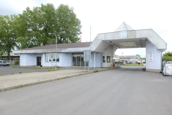 Pronájem skladu, Louny, Postoloprtská, 20000 m2