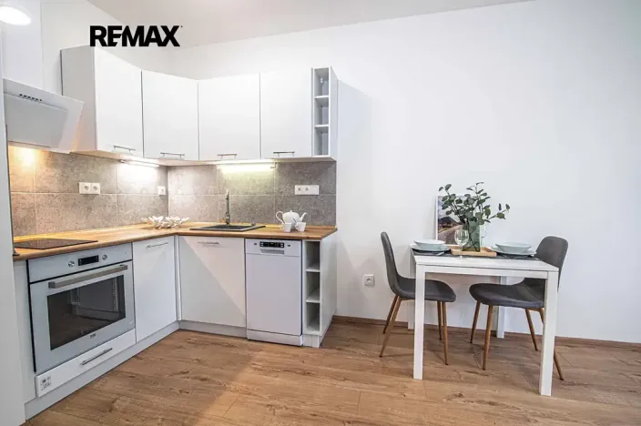 Pronájem bytu 1+kk, Rakovník, Nad Nemocnicí, 28 m2