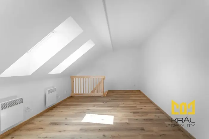 Pronájem bytu 2+kk, Praha - Smíchov, Nádražní, 49 m2