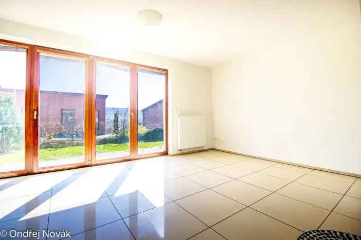 Pronájem rodinného domu, 120 m², V Olšinách, Černošice