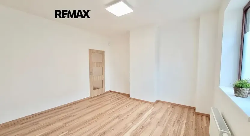Pronájem bytu 2+kk, Praha - Podolí, Na hřebenech I, 38 m2
