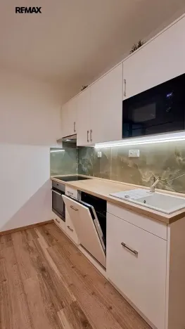 Pronájem bytu 2+kk, Praha - Podolí, Na hřebenech I, 38 m2