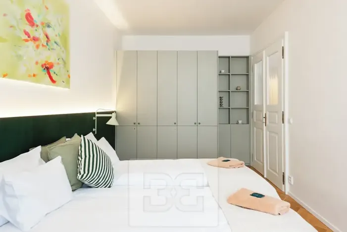 Pronájem bytu 2+kk, Praha - Vinohrady, Velehradská, 50 m2