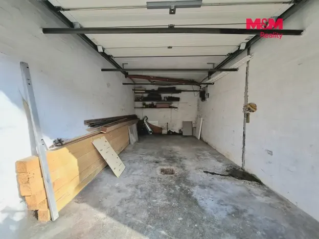 Pronájem garáže, Praha - Strašnice, Dubečská, 13 m2