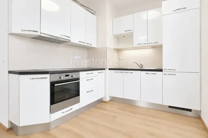 Prodej bytu 2+kk, Praha - Malešice, Nad úžlabinou, 48 m2