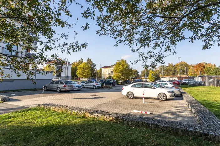 Pronájem bytu 2+kk, Praha - Uhříněves, Jindřicha Bubeníčka, 37 m2