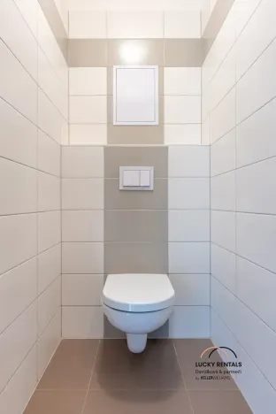 Pronájem bytu 3+kk, Praha - Hostavice, U Hostavického potoka, 68 m2