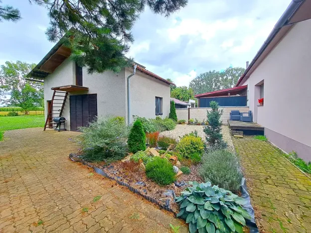 Prodej rodinného domu, Břest, 200 m2