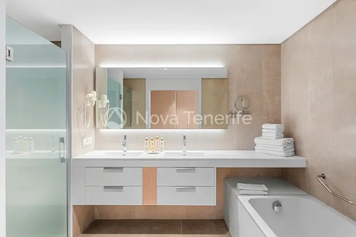 Prodej bytu 3+kk, Calle Maria Zambrano, Abama, Tenerife, Španělsko, 138 m2