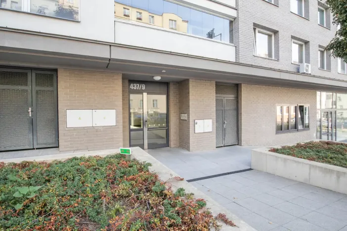 Pronájem bytu 3+1, Praha - Žižkov, Ostromečská, 83 m2