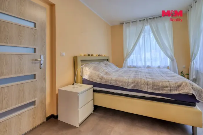 Prodej rodinného domu, Knovíz, 143 m2
