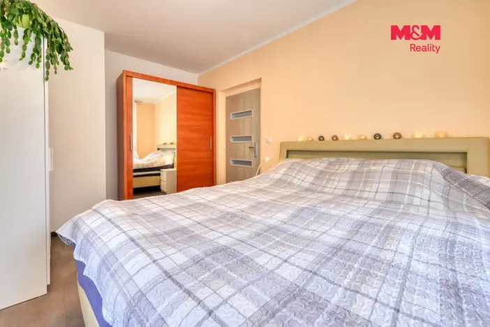 Prodej rodinného domu, Knovíz, 143 m2