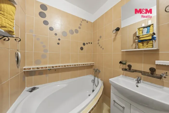 Prodej bytu 3+1, Česká Lípa, Svárovská, 65 m2
