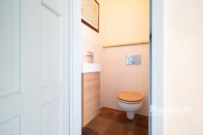 Prodej rodinného domu, Brniště - Hlemýždí, 200 m2