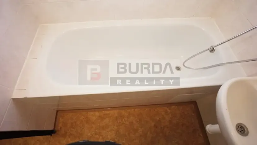 Pronájem bytu 1+1, Neratovice, 30 m2