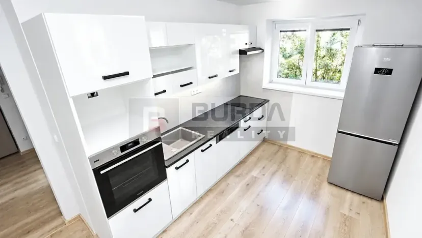 Pronájem bytu 2+1, Neratovice, 54 m2