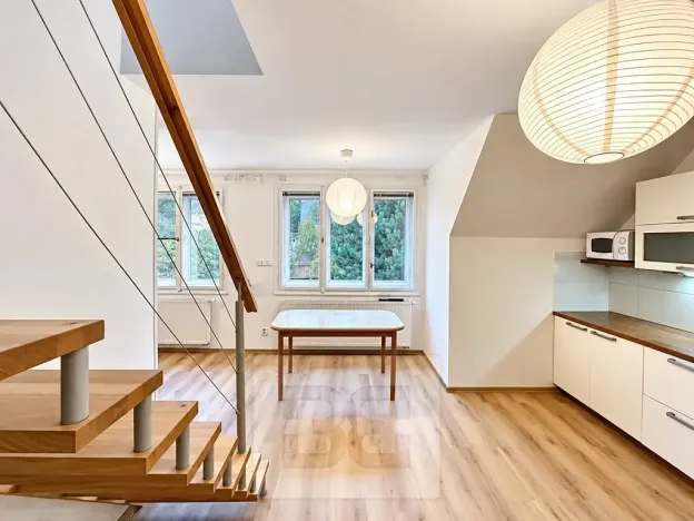 Pronájem bytu 4+kk, Praha, 99 m2