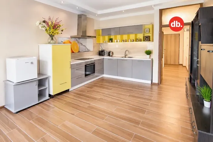 Prodej bytu 2+kk, Božičany, 75 m2