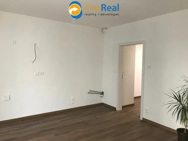 Pronájem bytu 2+kk, Olomouc, Varšavské nám., 40 m2