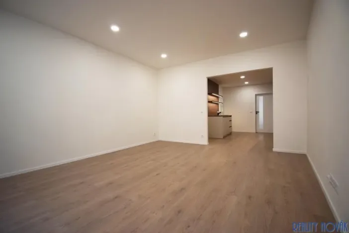 Pronájem bytu 3+kk, Praha - Holešovice, Janovského, 86 m2