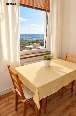 Prodej bytu 3+1, Praha - Troja, Krynická, 65 m2