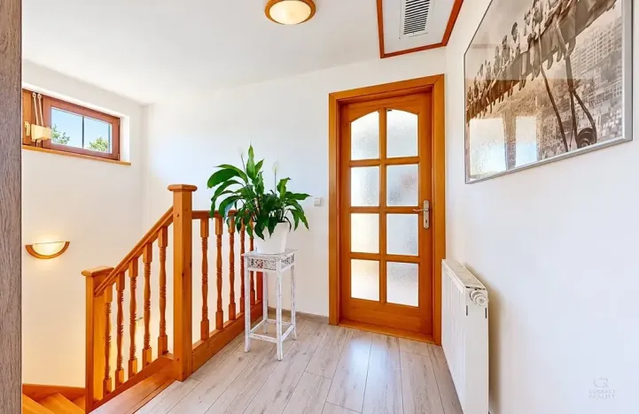 Prodej rodinného domu, Káraný, 180 m2
