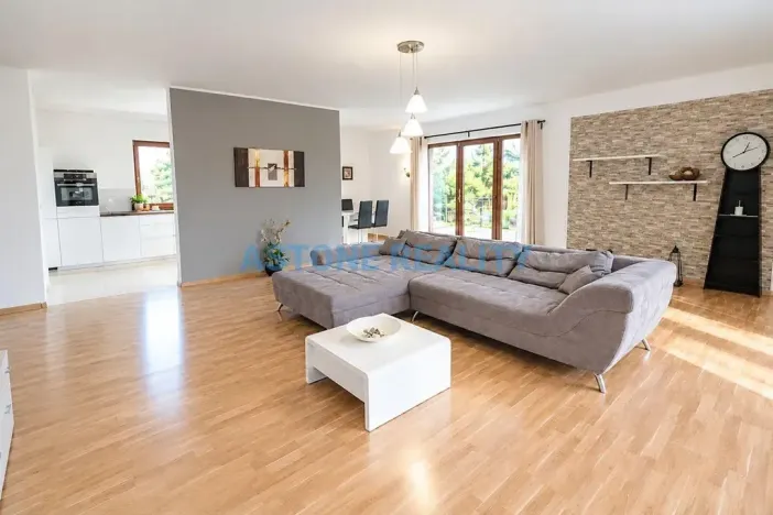 Pronájem rodinného domu, Trnová, 213 m2