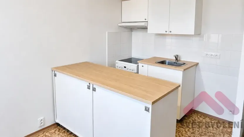Pronájem bytu 1+1, Neratovice, Na Výsluní, 39 m2