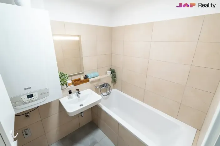 Prodej bytu 2+kk, Moravany, Višňová, 50 m2
