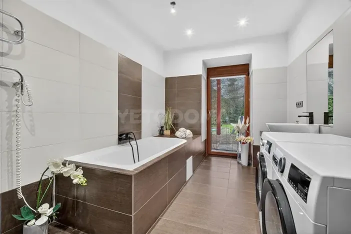 Prodej rodinného domu, Chotíkov, 280 m2