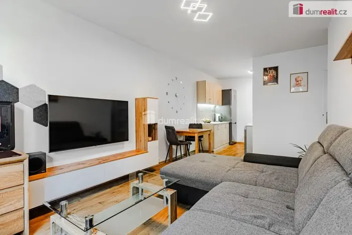 Prodej bytu 2+kk, Praha - Stodůlky, Přecechtělova, 43 m2