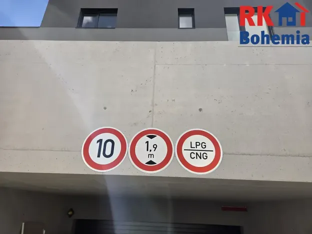 Pronájem bytu 1+kk, Praha - Dolní Počernice, 45 m2